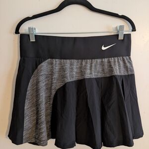 Nike Women's Black and Heather Gray Skater Skirt